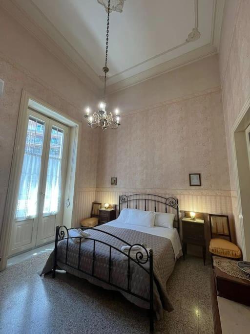 Palazzo Vitrano - Tourist Apartment CTA Exterior foto